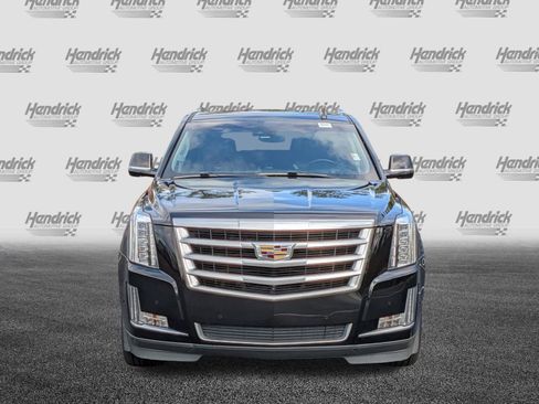 Used 2019 Cadillac Escalade Luxury image 3
