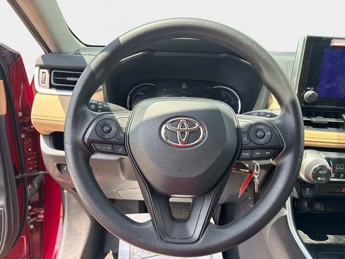 Used 2024 Toyota RAV4 LE AWD/4WD image 25