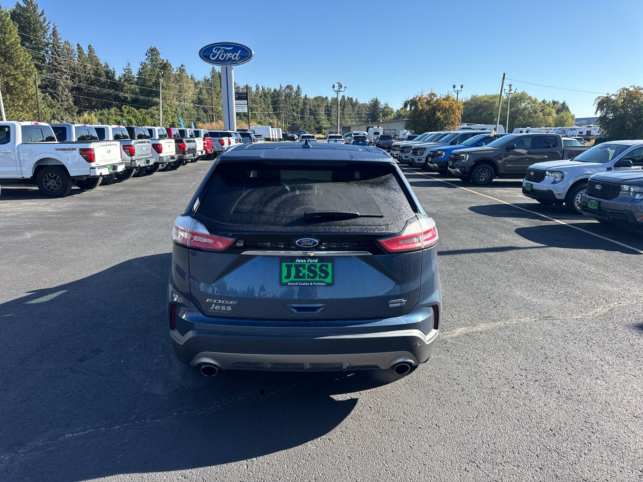 Used 2019 Ford Edge SEL w/ Cold Weather Package AWD/4WD image 10