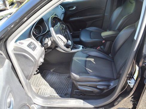 Used 2020 Jeep Compass Latitude w/ Cold Weather Group image 17