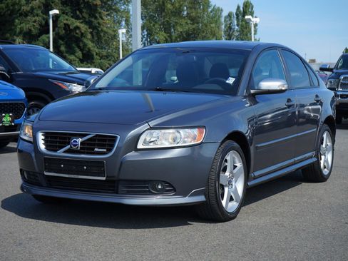 Used 2009 Volvo S40 T5 R-Design AWD/4WD image 1
