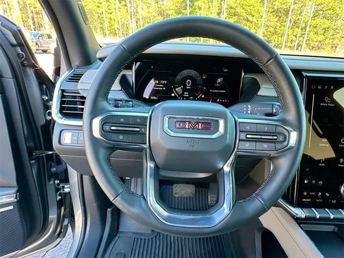 New 2025 GMC Acadia Elevation w/ Elevation Premium Package image 18