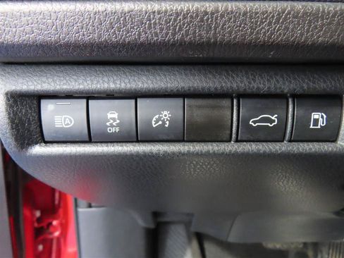 Used 2025 Toyota Camry LE FWD image 18