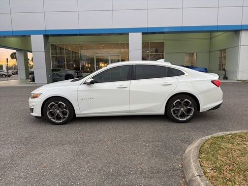 Used 2021 Chevrolet Malibu LT w/ Leather Package image 4
