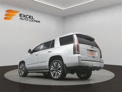 Used 2018 Cadillac Escalade Luxury image 38