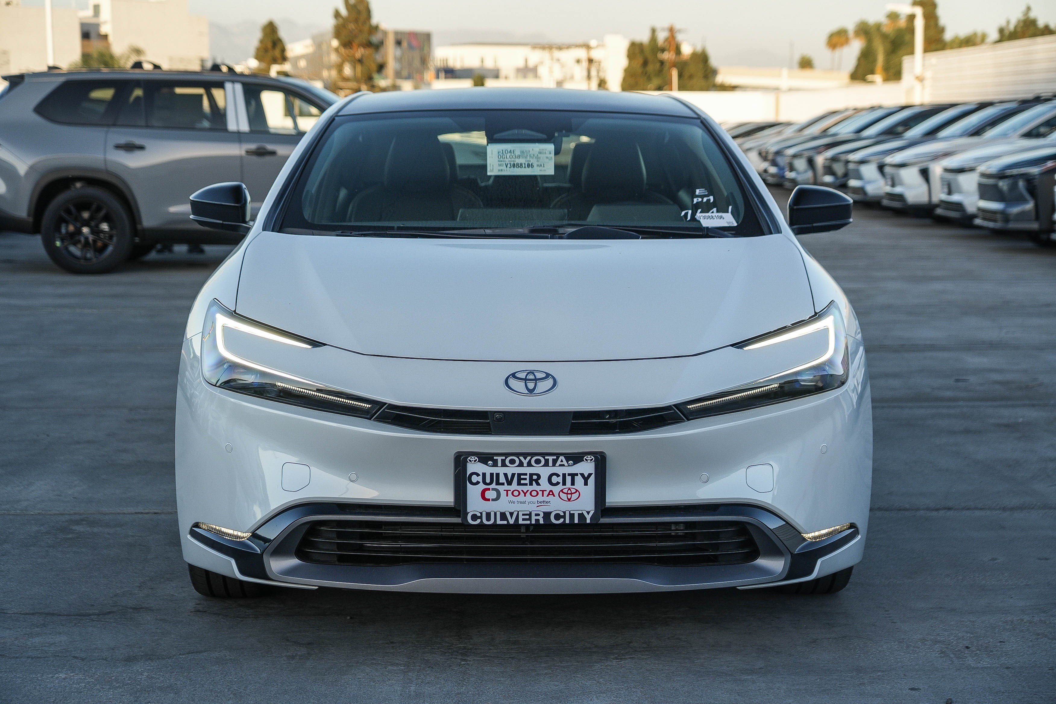 New 2027 Toyota Prius Limited w/ Limited Premium Package FWD image 5