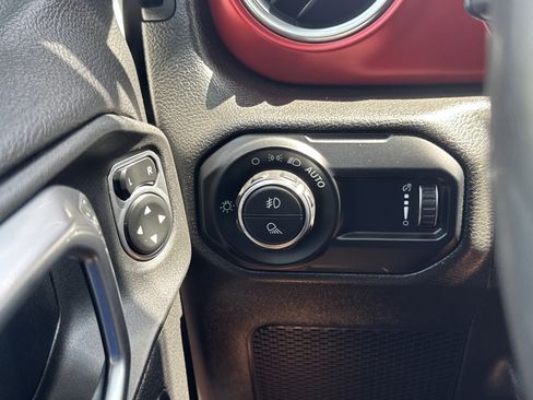 Used 2023 Jeep Gladiator Rubicon w/ LED Lighting Group AWD/4WD image 21