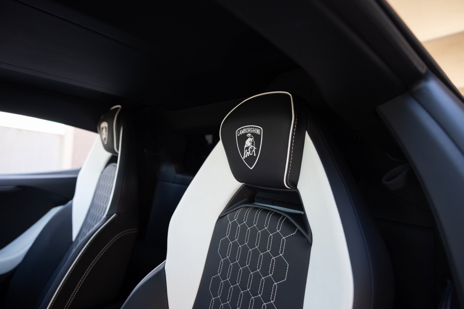 Used 2026 Lamborghini Revuelto AWD/4WD image 68