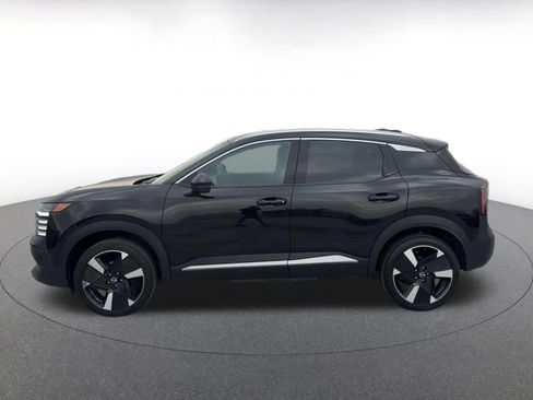 Used 2026 Nissan Kicks SR AWD/4WD image 8