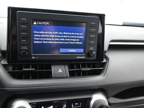 Used 2021 Toyota RAV4 LE image 20