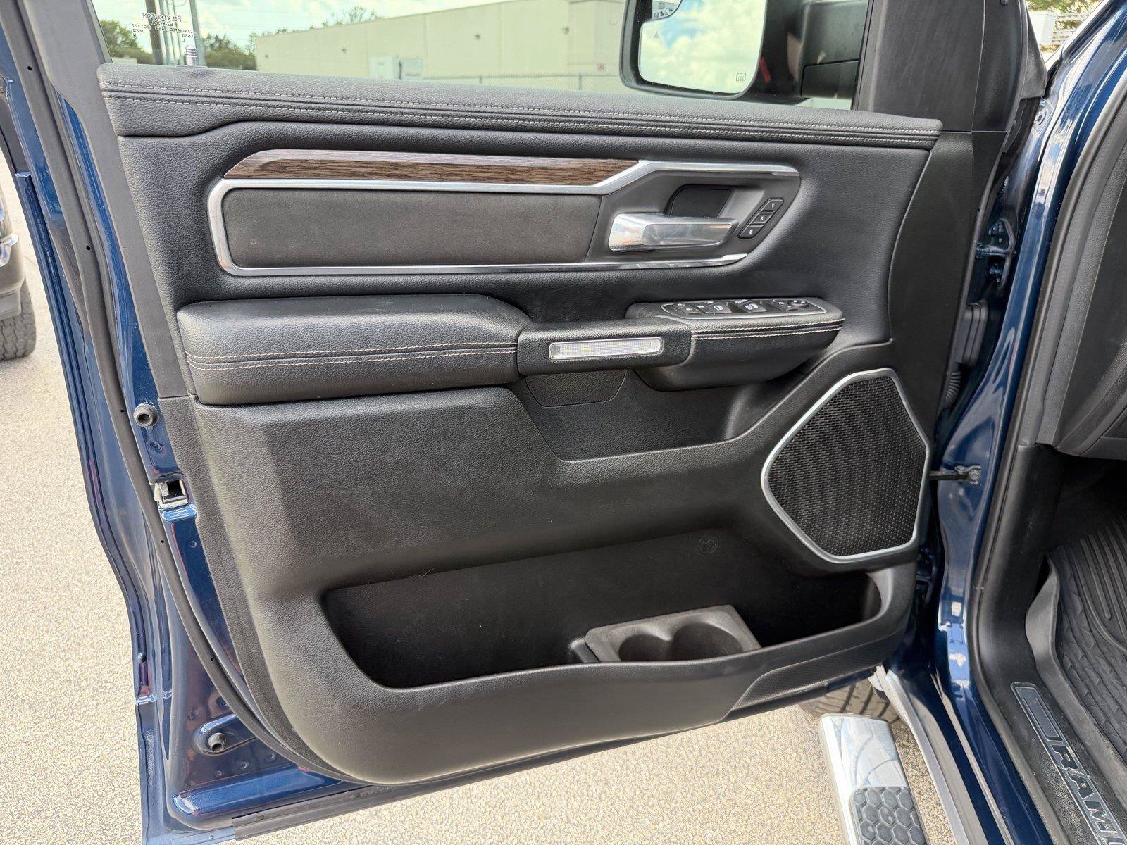 Used 2020 RAM 1500 Laramie AWD/4WD image 12