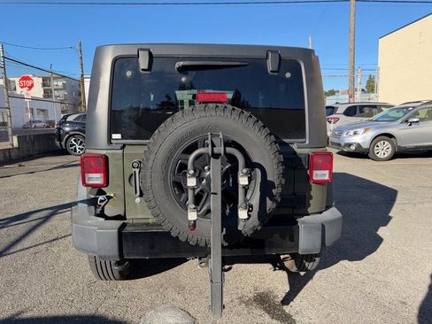 Used 2015 Jeep Wrangler Sport AWD/4WD image 6