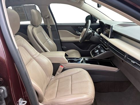 Used 2020 Lincoln Corsair FWD w/ Premium Package image 24