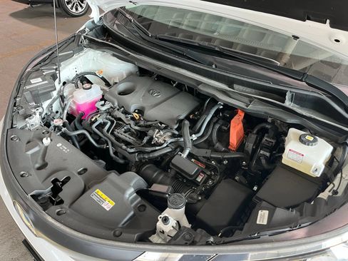 Used 2025 Toyota Sienna XLE w/ XLE Plus Package AWD/4WD image 16