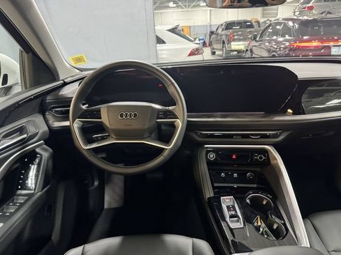 Used 2025 Audi Q5 Premium w/ Convenience Package AWD/4WD image 13