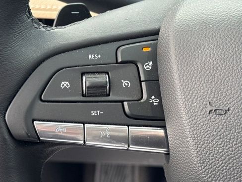 Used 2024 Cadillac XT4 Luxury w/ Cold Weather Package image 34