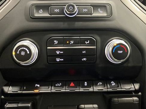 Used 2023 GMC Sierra 2500 Pro w/ Convenience Package image 17