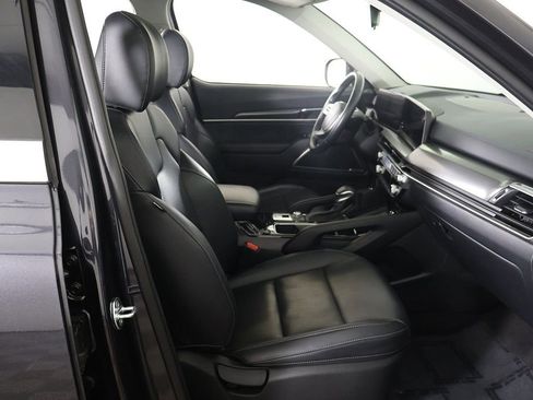 Used 2025 Kia Telluride S AWD/4WD image 33