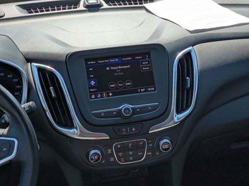 Certified 2022 Chevrolet Equinox LT image 17