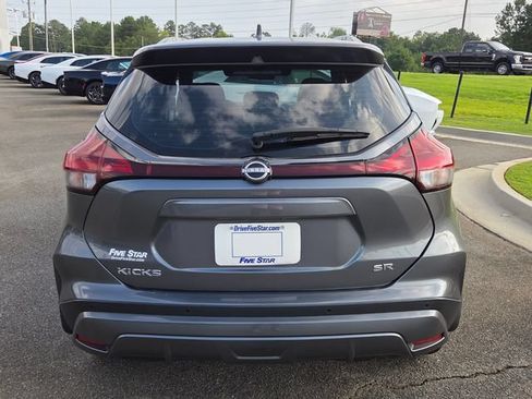 Used 2024 Nissan Kicks SR w/ Interior Electronics Package FWD image 12