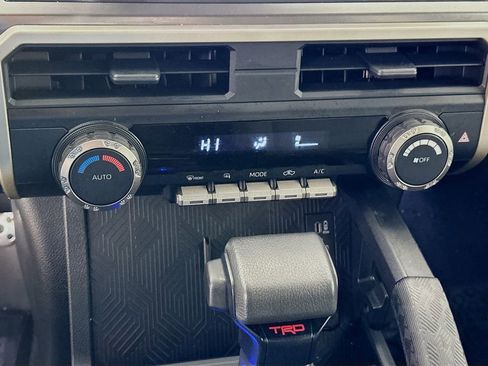 Used 2024 Toyota Tacoma TRD Sport image 16
