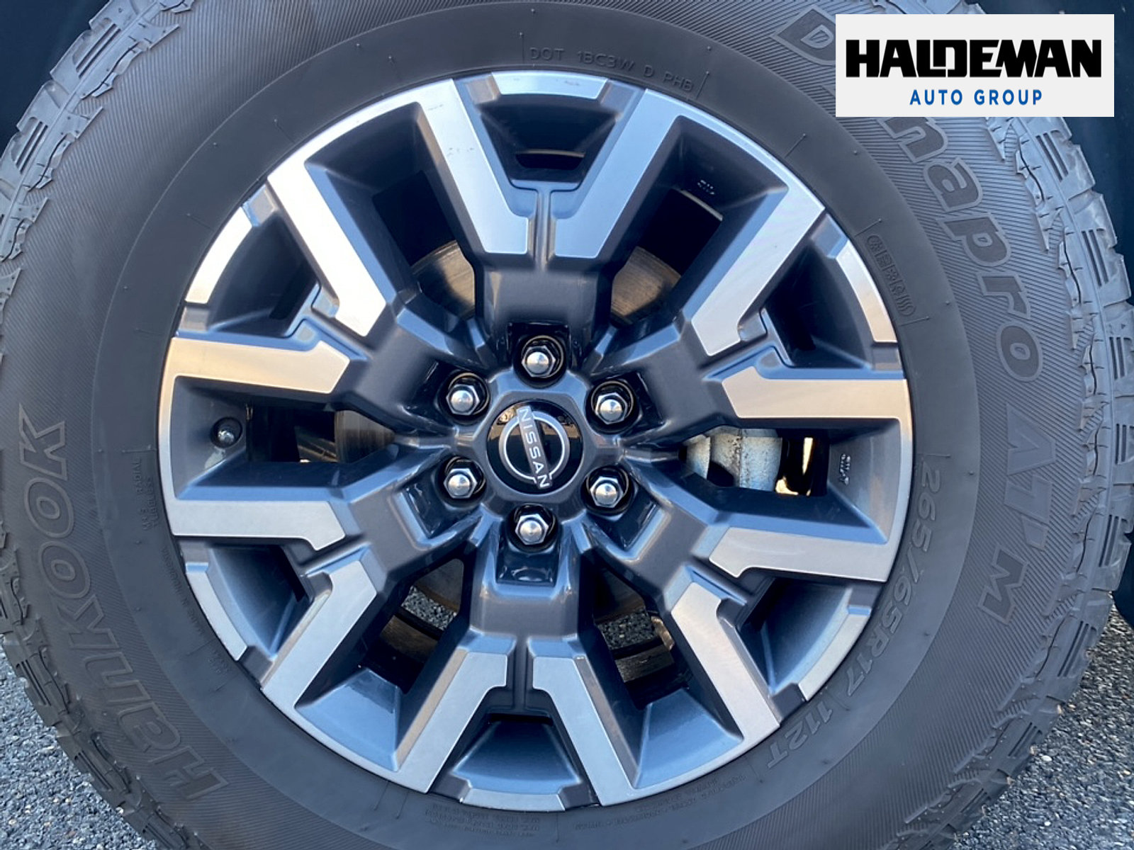 Used 2022 Nissan Frontier SV w/ SV Premium Package AWD/4WD image 5