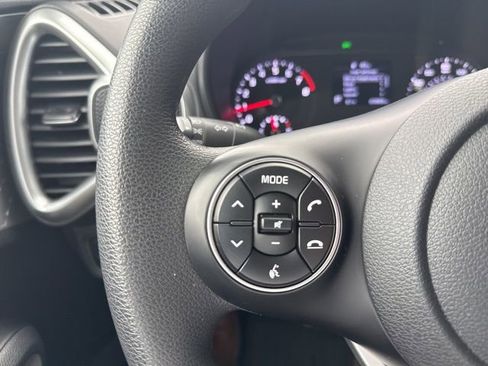 Used 2022 Kia Soul LX w/ Technology Package image 17