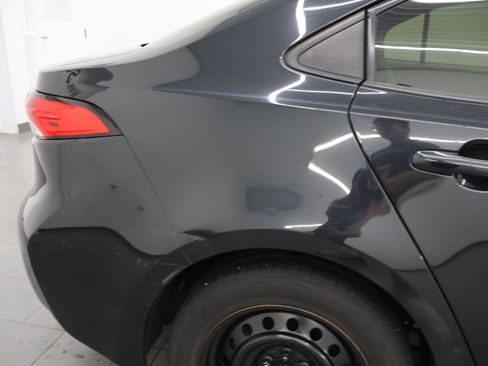 Used 2021 Toyota Corolla LE FWD image 23