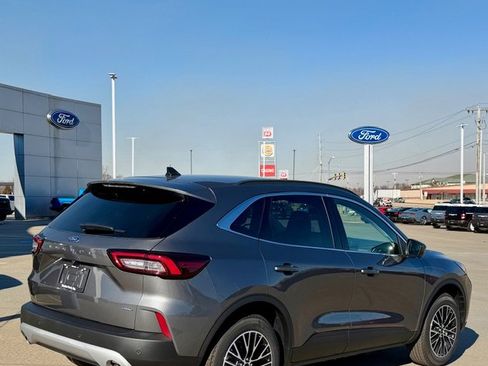 New 2026 Ford Escape SE w/ PHEV Premium Package image 4