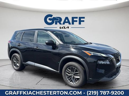 Used 2023 Nissan Rogue S AWD/4WD image 10