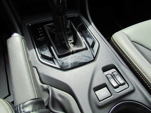 Used 2021 Subaru Crosstrek 2.5i Sport w/ Moonroof Package image 22