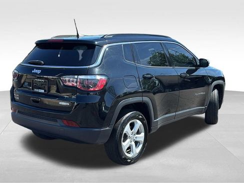Used 2020 Jeep Compass Latitude w/ Cold Weather Group AWD/4WD image 7