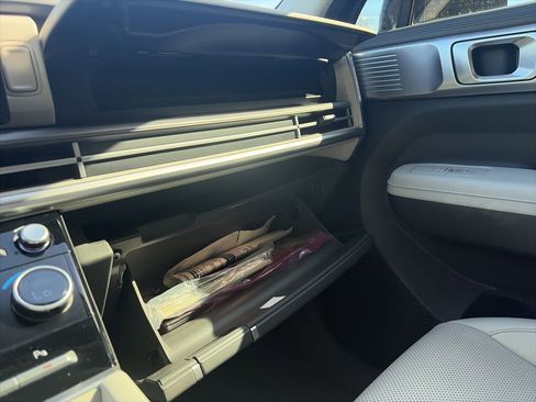 Used 2025 Hyundai Santa Fe SEL image 17