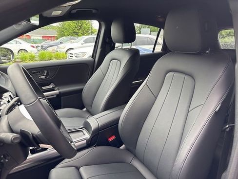 Certified 2025 Mercedes-Benz GLA 250 4MATIC image 15