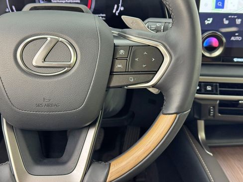 Used 2024 Lexus RX 350 Luxury w/ Convenience Package image 25