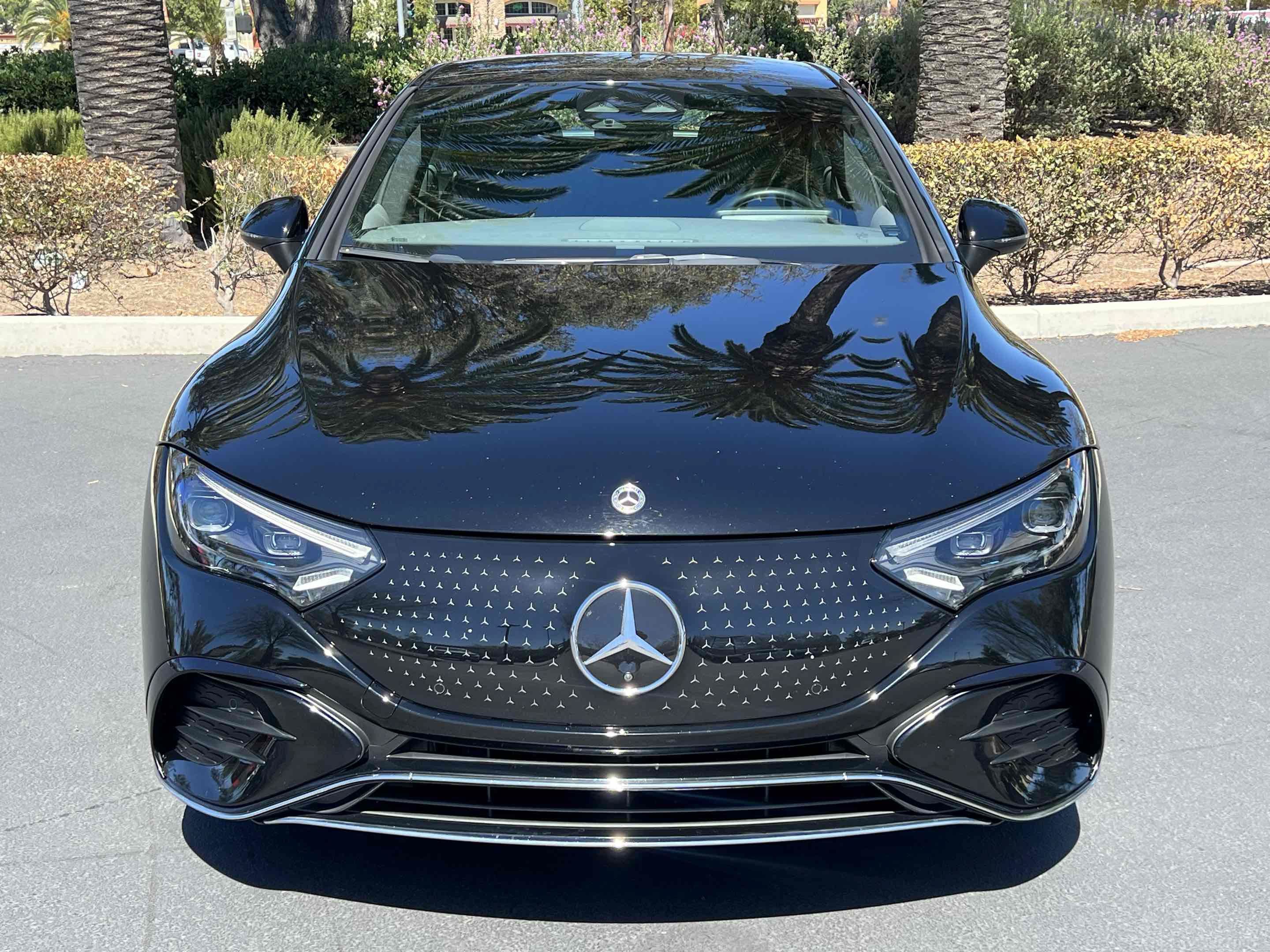 Used 2023 Mercedes-Benz EQE 350+ 4MATIC Sedan w/ Exclusive Trim Package image 18