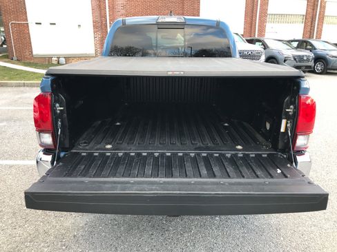 Used 2019 Toyota Tacoma TRD Off-Road image 27