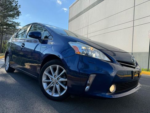 Used 2012 Toyota Prius V Five FWD image 5