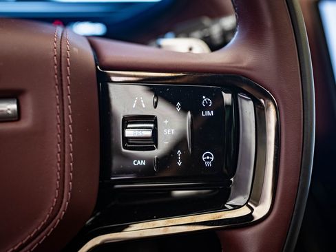 Used 2023 Land Rover Range Rover Sport SE Dynamic image 26