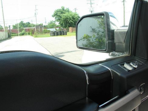 Used 2019 Ford F150 Platinum w/ Equipment Group 701A Luxury AWD/4WD image 58