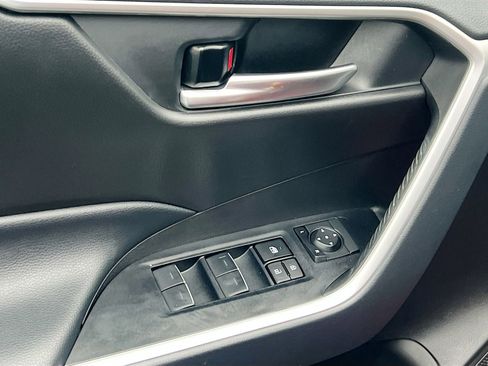 Used 2023 Toyota RAV4 XLE Premium image 18