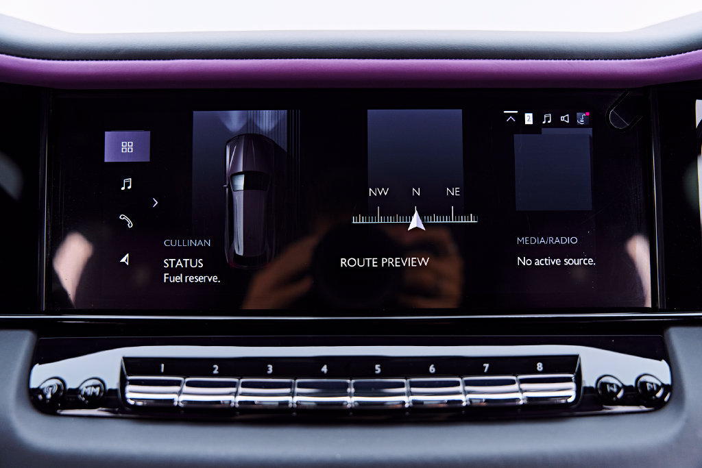 Used 2025 Rolls-Royce Cullinan Black Badge AWD/4WD image 83