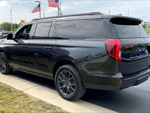 Used 2025 Ford Expedition Max Platinum w/ Stealth Performance Package AWD/4WD image 2