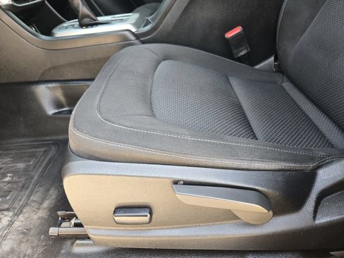 Used 2022 Chevrolet Colorado LT w/ Fleet Safety Package RWD image 24
