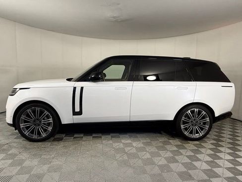 Used 2024 Land Rover Range Rover Long Wheelbase SE AWD/4WD image 3