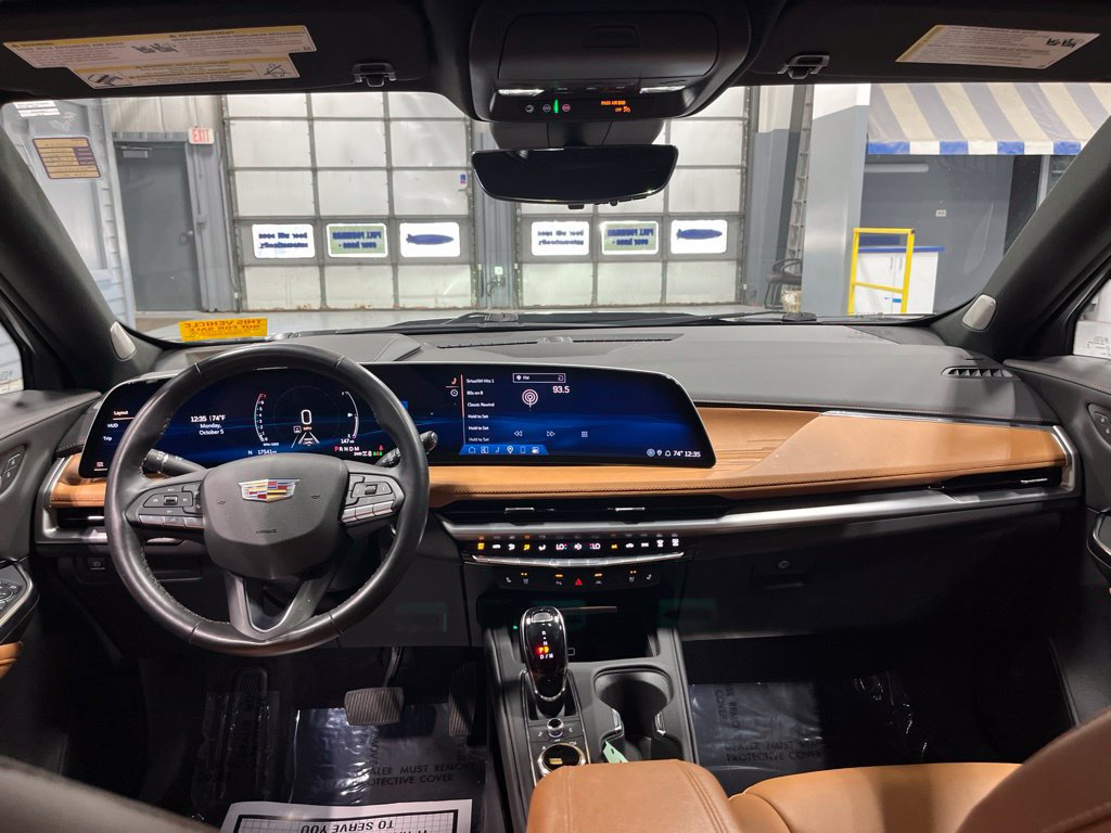 Used 2024 Cadillac XT4 Premium Luxury w/ Active Safety Package AWD/4WD image 41