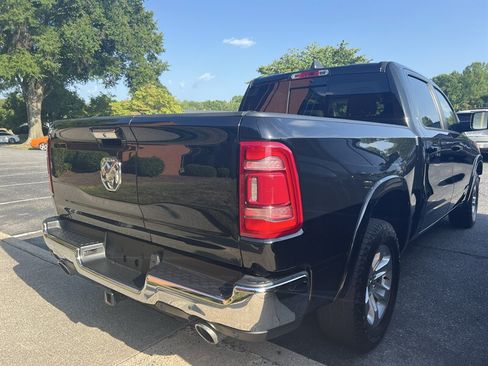 Used 2020 RAM 1500 Laramie AWD/4WD image 6