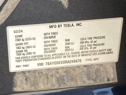 Used 2024 Tesla Model Y Long Range AWD/4WD image 35