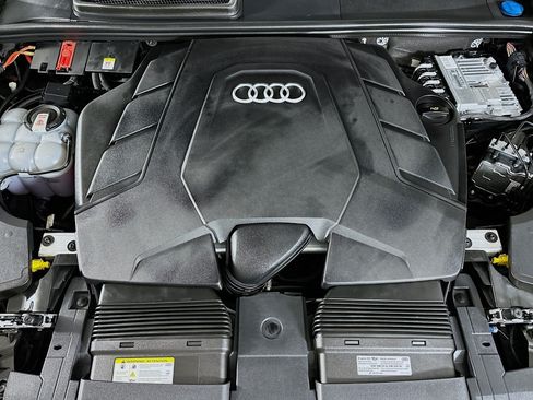 Used 2023 Audi Q8 Premium Plus w/ Premium Plus Package AWD/4WD image 12