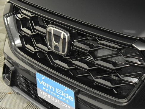 Used 2025 Honda CR-V Sport image 11
